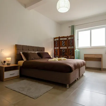 Cosy Escape Near The Promenade In Marsascala Apartment *